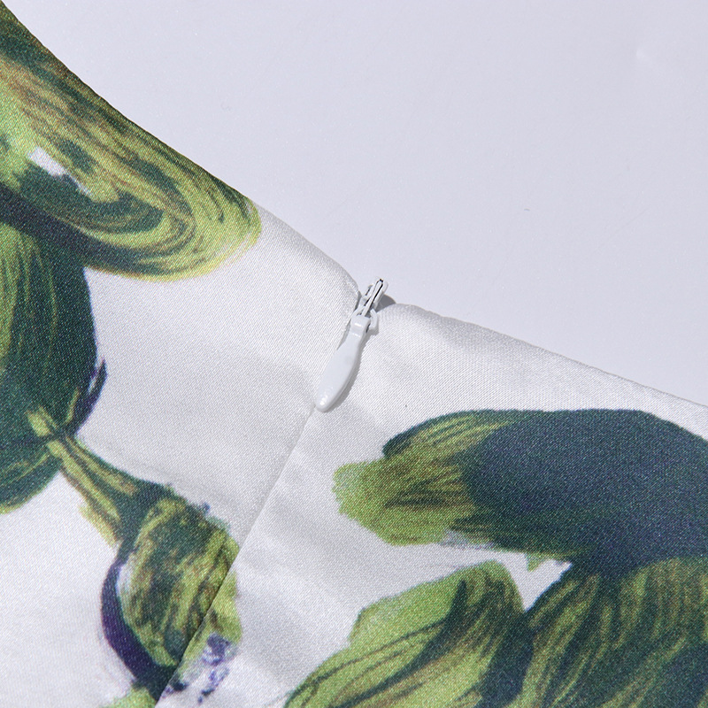 Floral Print Dress, Figure-flattering Round-neck