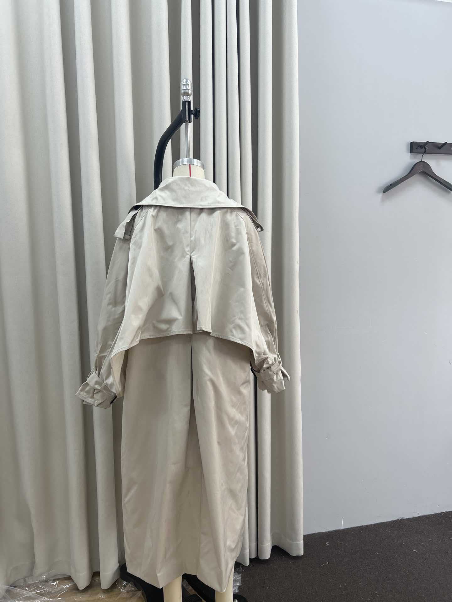 Solid-color Trench Coat