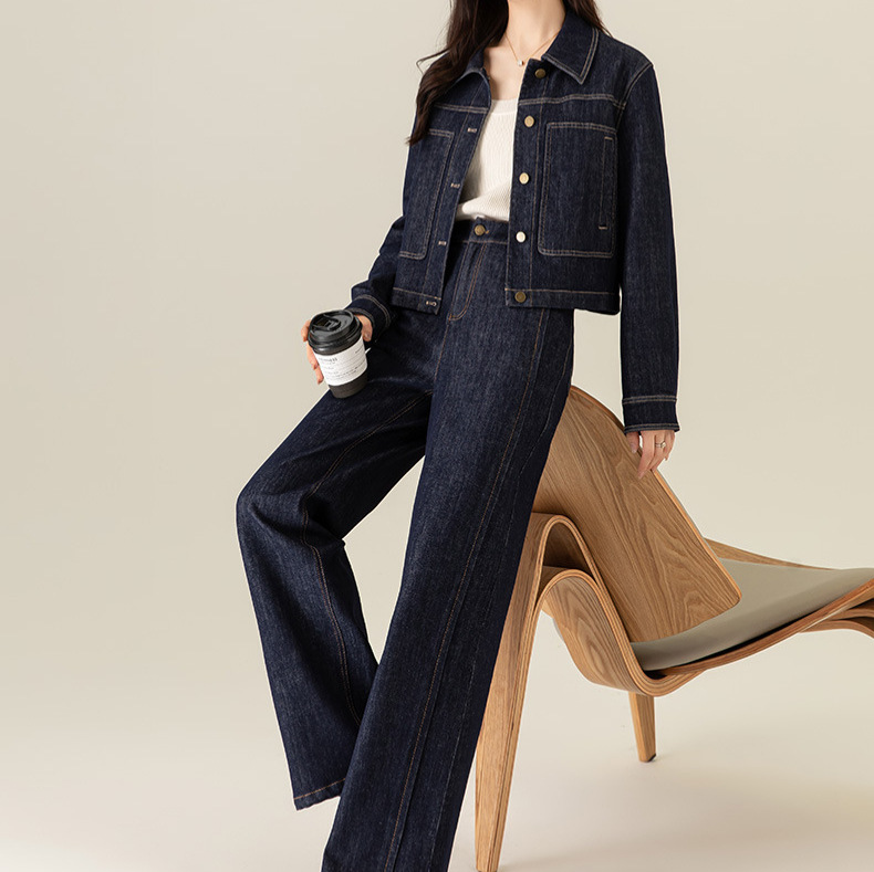 Womens Straight-Leg Denim Jeans