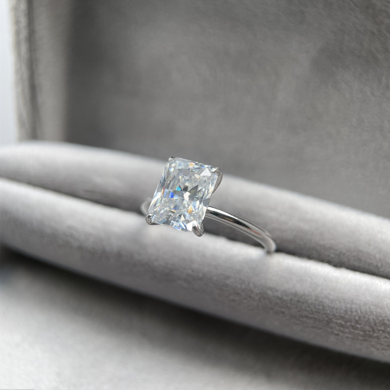 Moissanite Diamond Ring