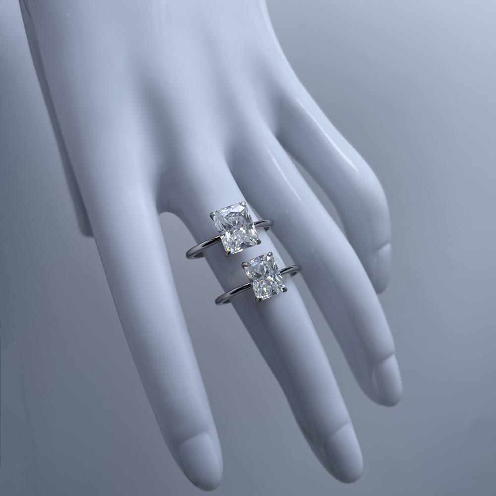 Moissanite Diamond Ring