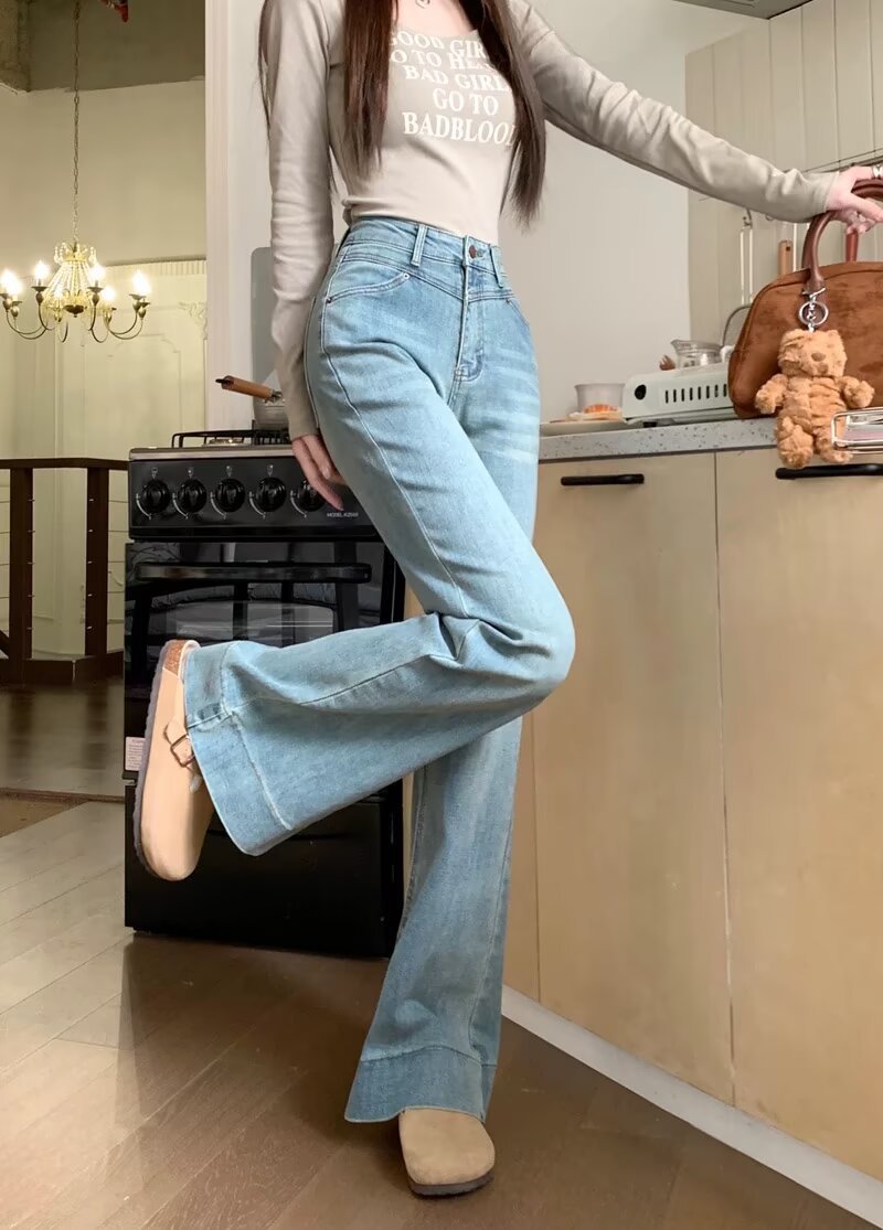 Denim Jeans High-Waisted Raw Edge