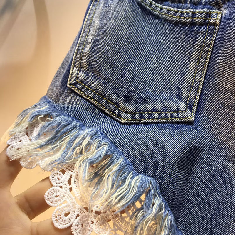 High-waisted Slimming Raw-edge Denim Shorts For Women
