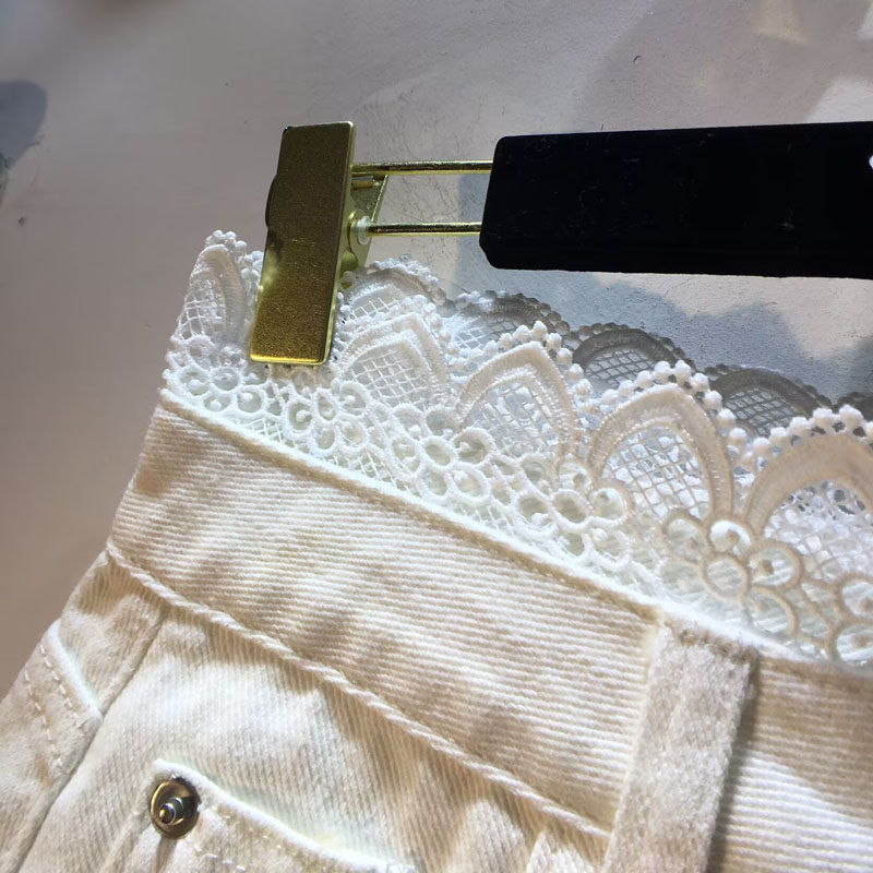 High-waisted Slimming Raw-edge Denim Shorts For Women