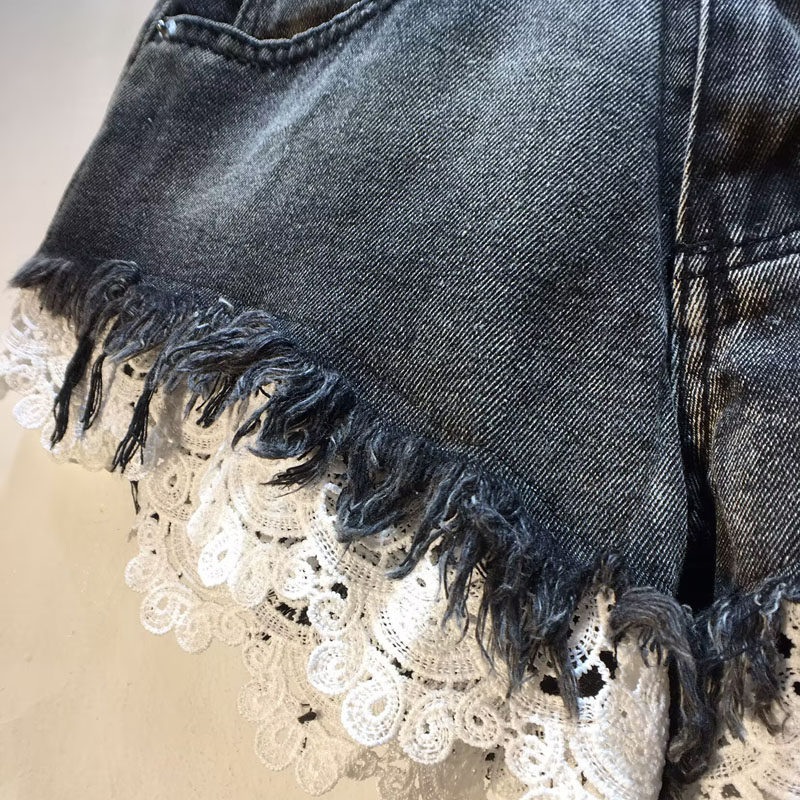 High-waisted Slimming Raw-edge Denim Shorts For Women