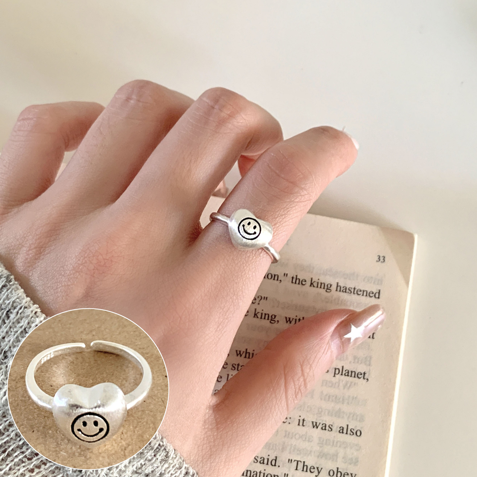 Graffiti Horse Ring