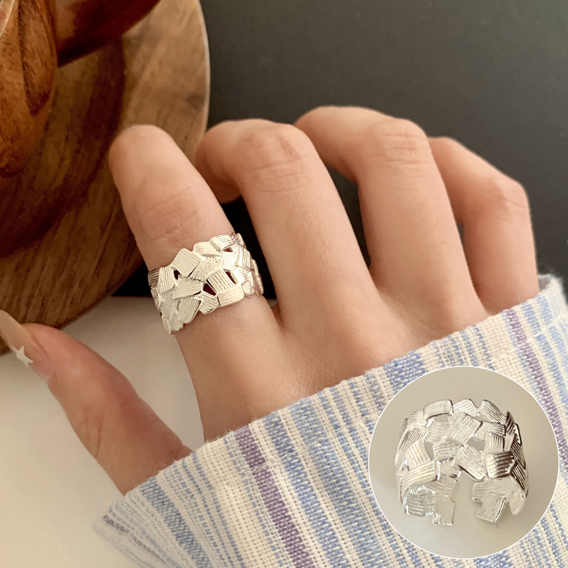 Graffiti Horse Ring