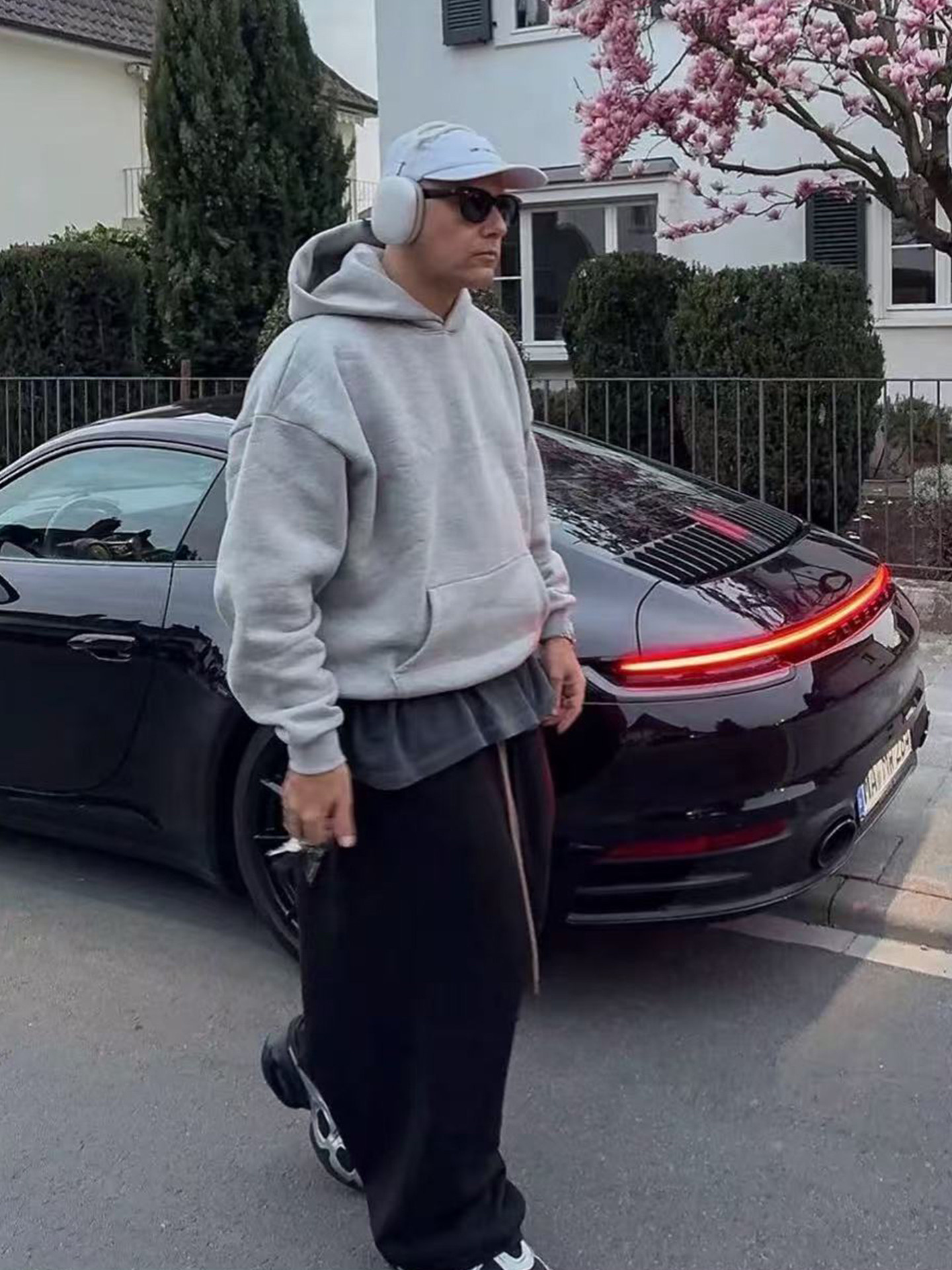 Simple Hooded Sweatshirt