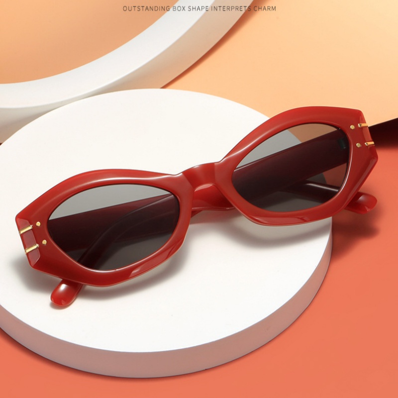 Cat-eye Sunglasses
