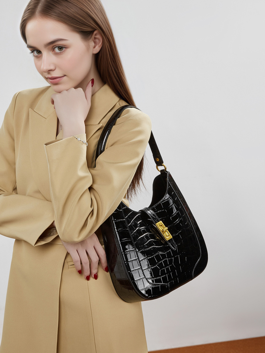 Crocodile Pattern Leather Bag