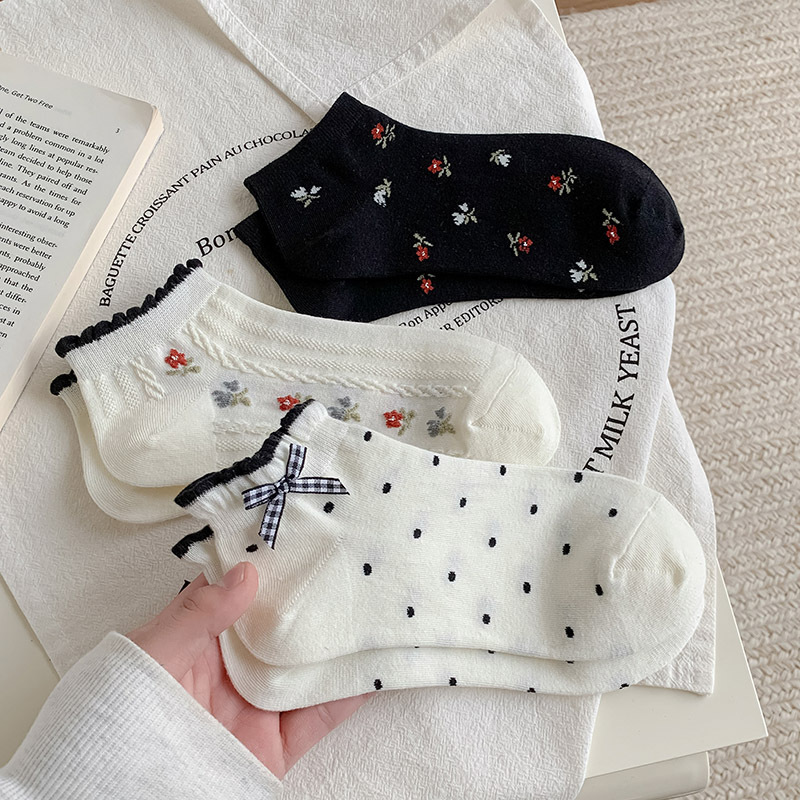 Floral Ruffle Cuff Ankle Socks