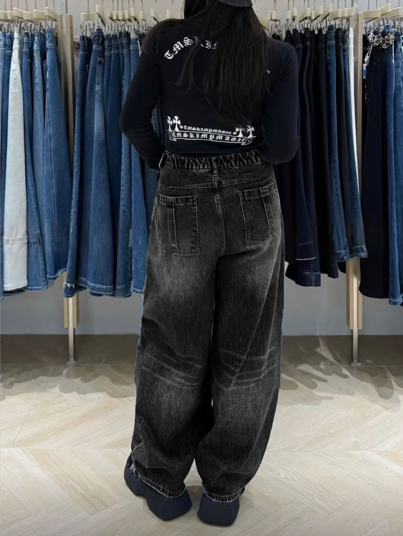 Retro Wide-Leg Denim Jeans
