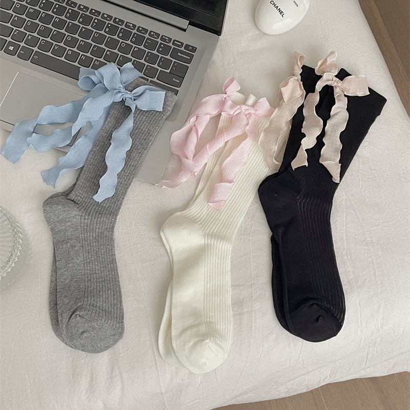 Ribbed Crew Socks With Satin Bows