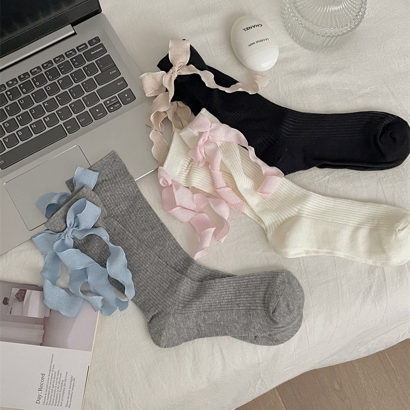 Ribbed Crew Socks With Satin Bows